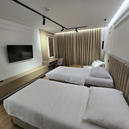 Hotel In Zepce Eksteriør billede