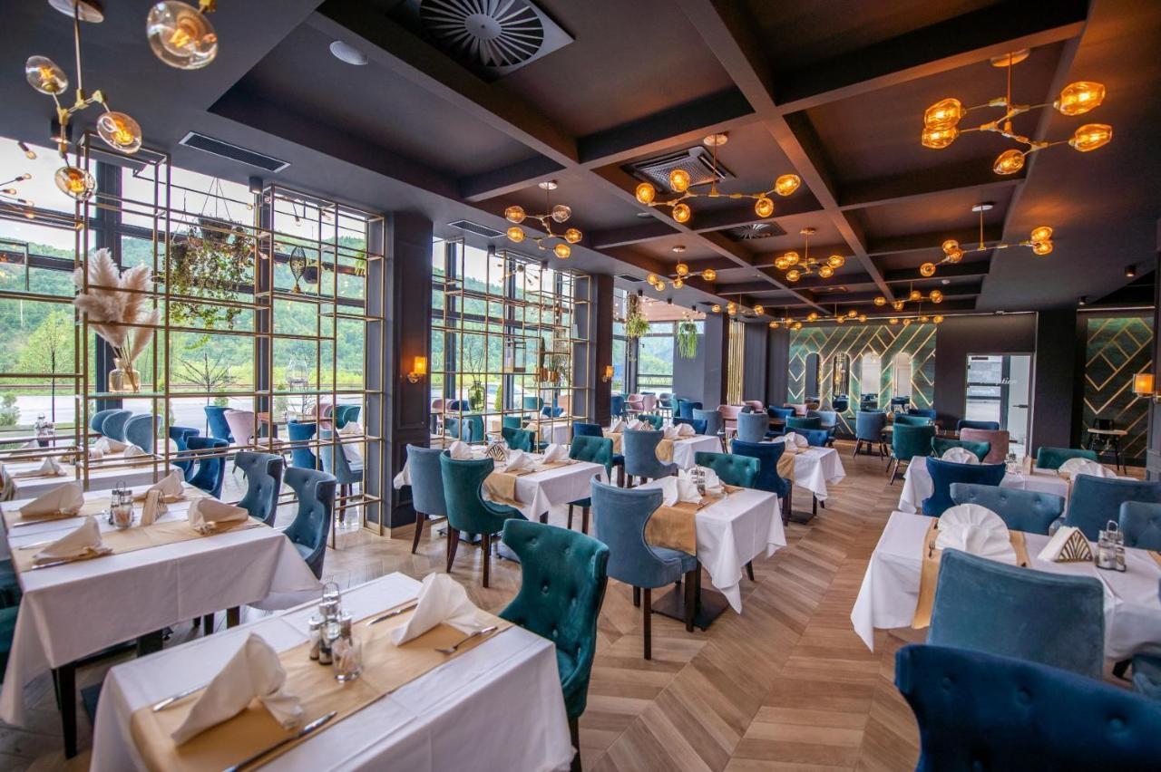 Hotel In Zepce Eksteriør billede