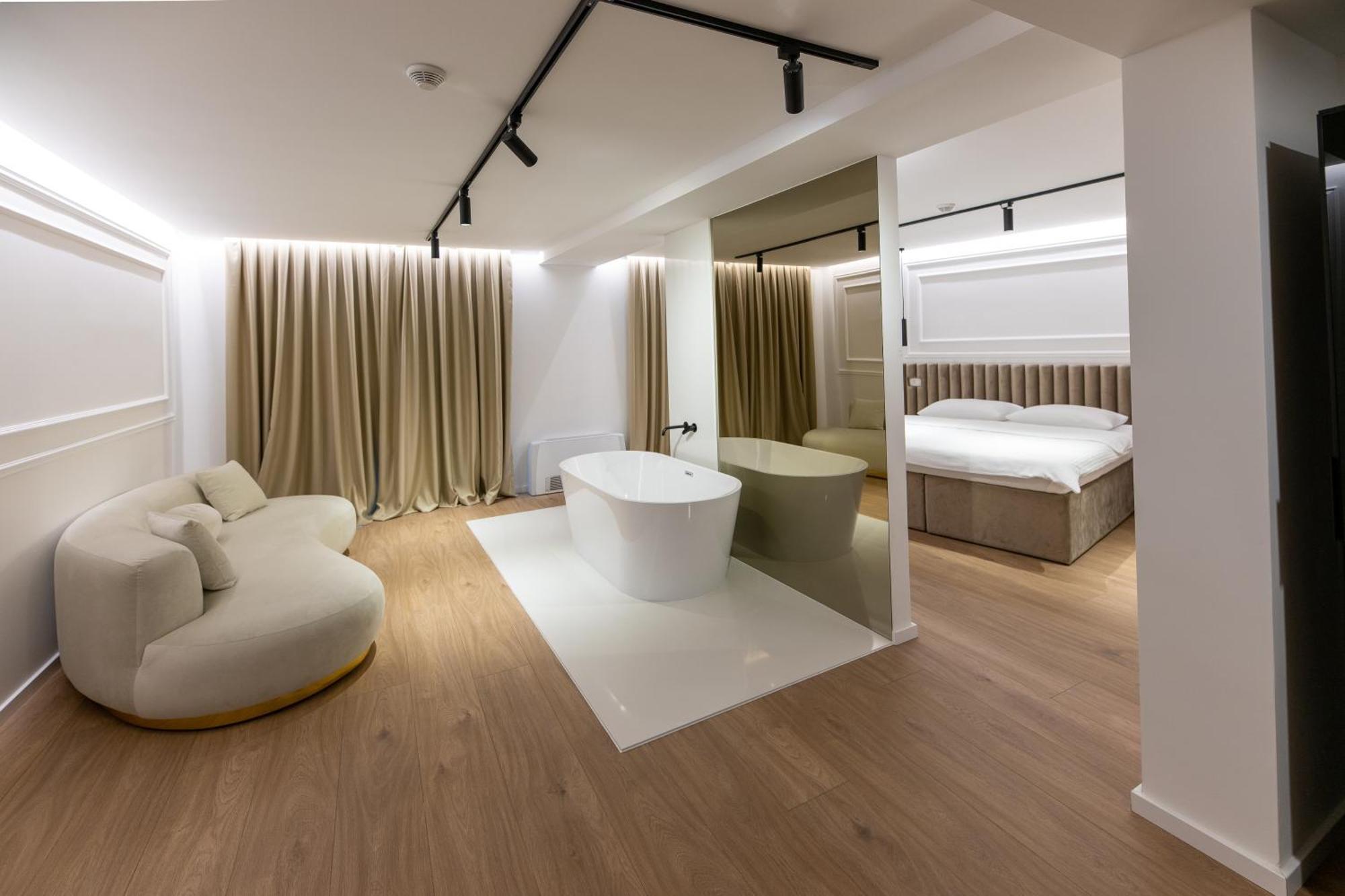 Hotel In Zepce Eksteriør billede