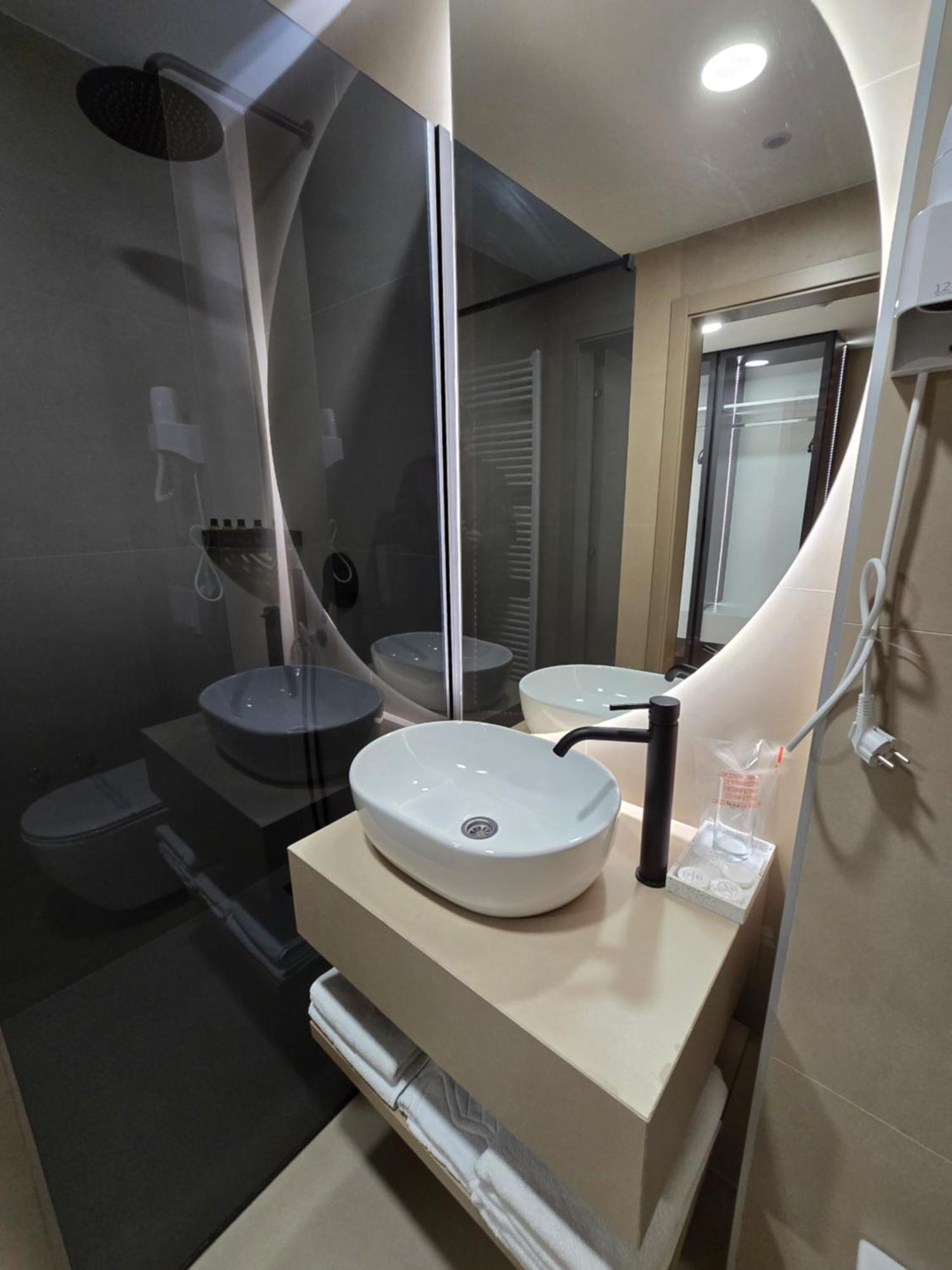 Hotel In Zepce Eksteriør billede