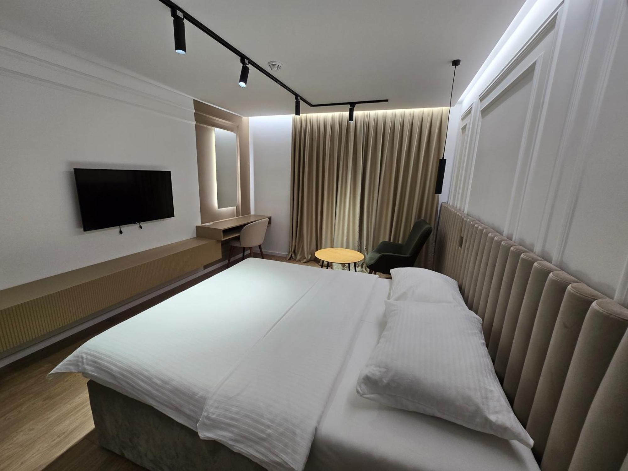 Hotel In Zepce Eksteriør billede