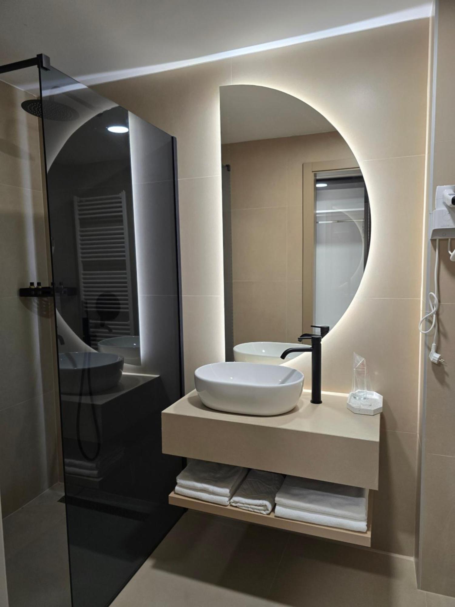 Hotel In Zepce Eksteriør billede