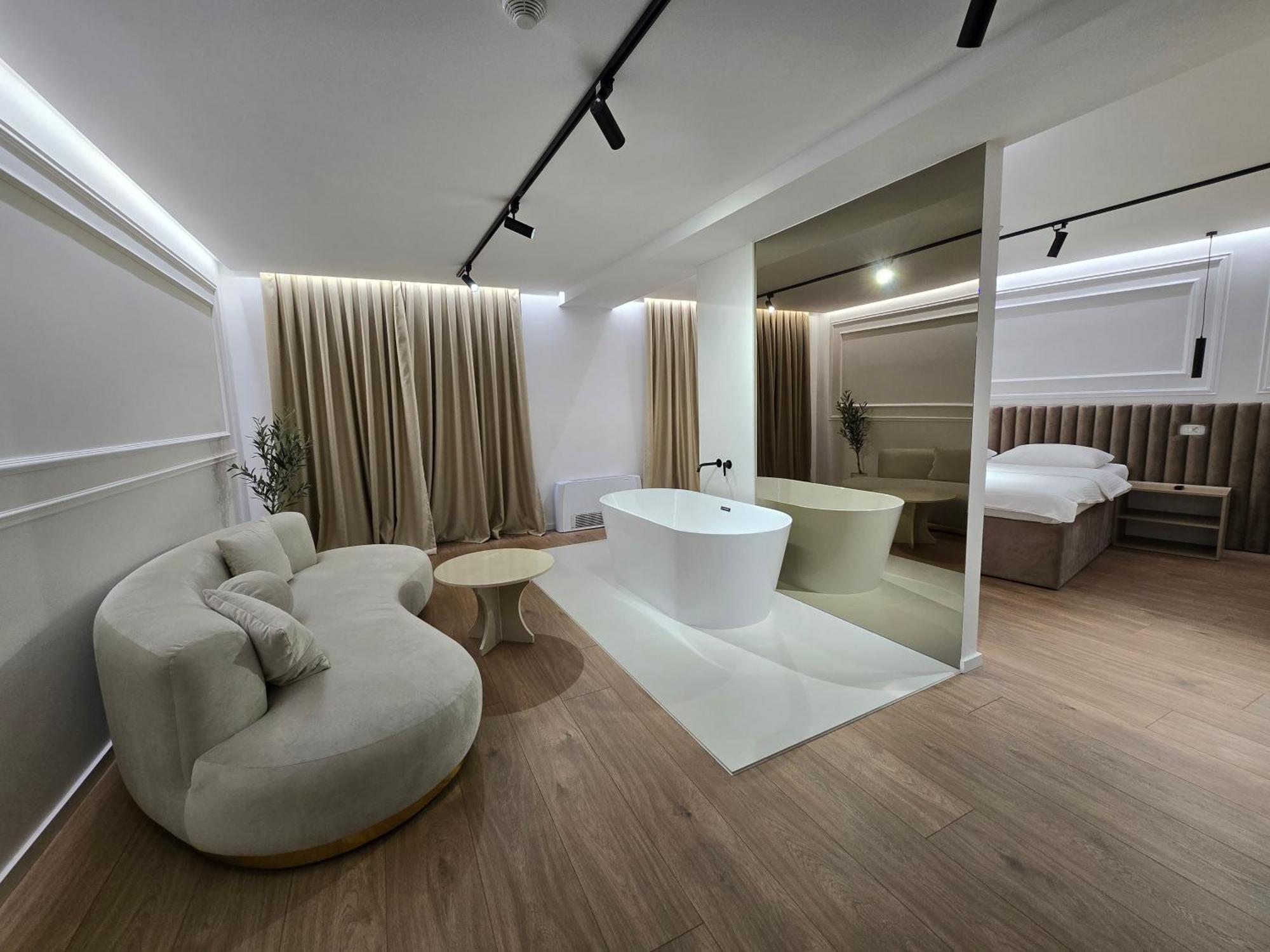 Hotel In Zepce Eksteriør billede