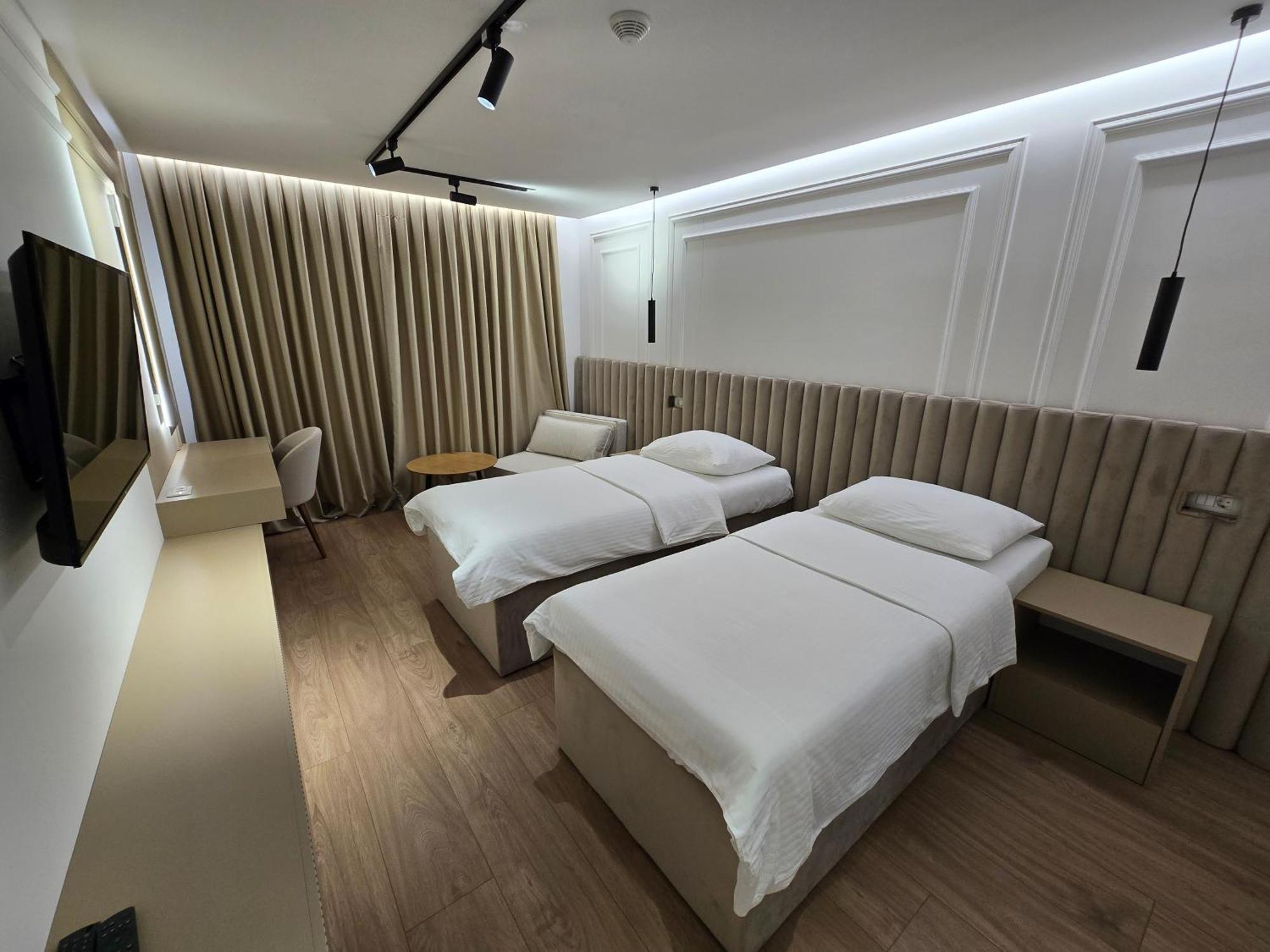 Hotel In Zepce Eksteriør billede